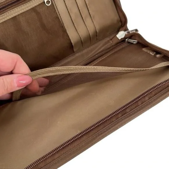 Lug Tango Travel Wallet passport holder sleeve vacation luggage brown - Picture 13 of 16